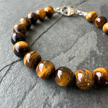 close up view of TIGER'S EYE BEAD BRACELET