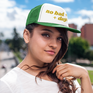 NO BAD DAYS TRUCKER HAT