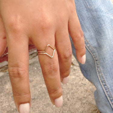 dainty minimalist ring