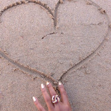 BEACH FRONT Knot Ring